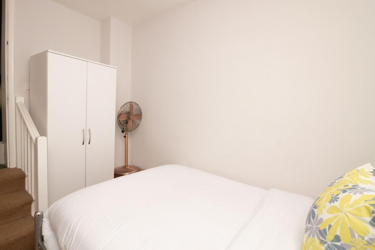 The Angel Place Hideaway - Fair 4Bdr House With Terrace Λονδίνο Εξωτερικό φωτογραφία