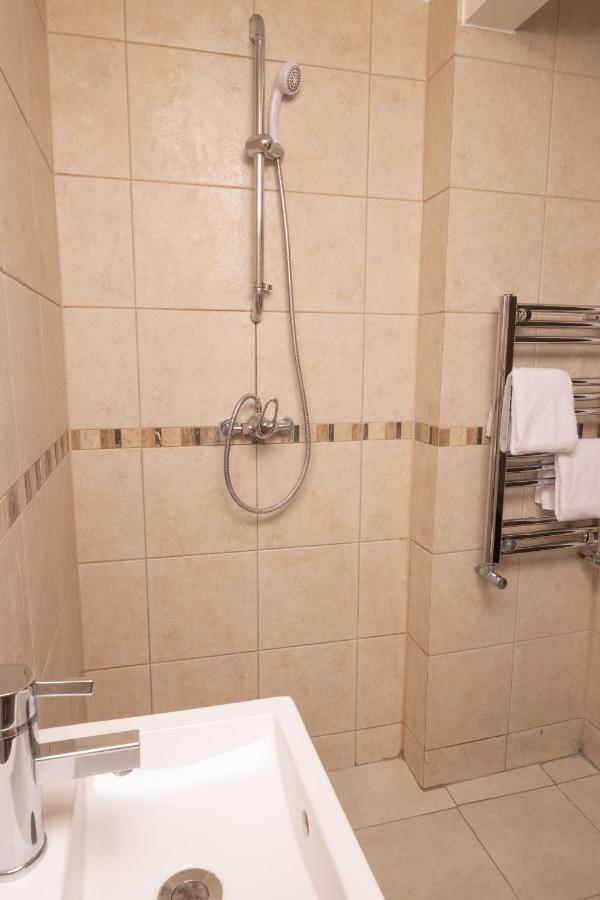 The Angel Place Hideaway - Fair 4Bdr House With Terrace Λονδίνο Εξωτερικό φωτογραφία