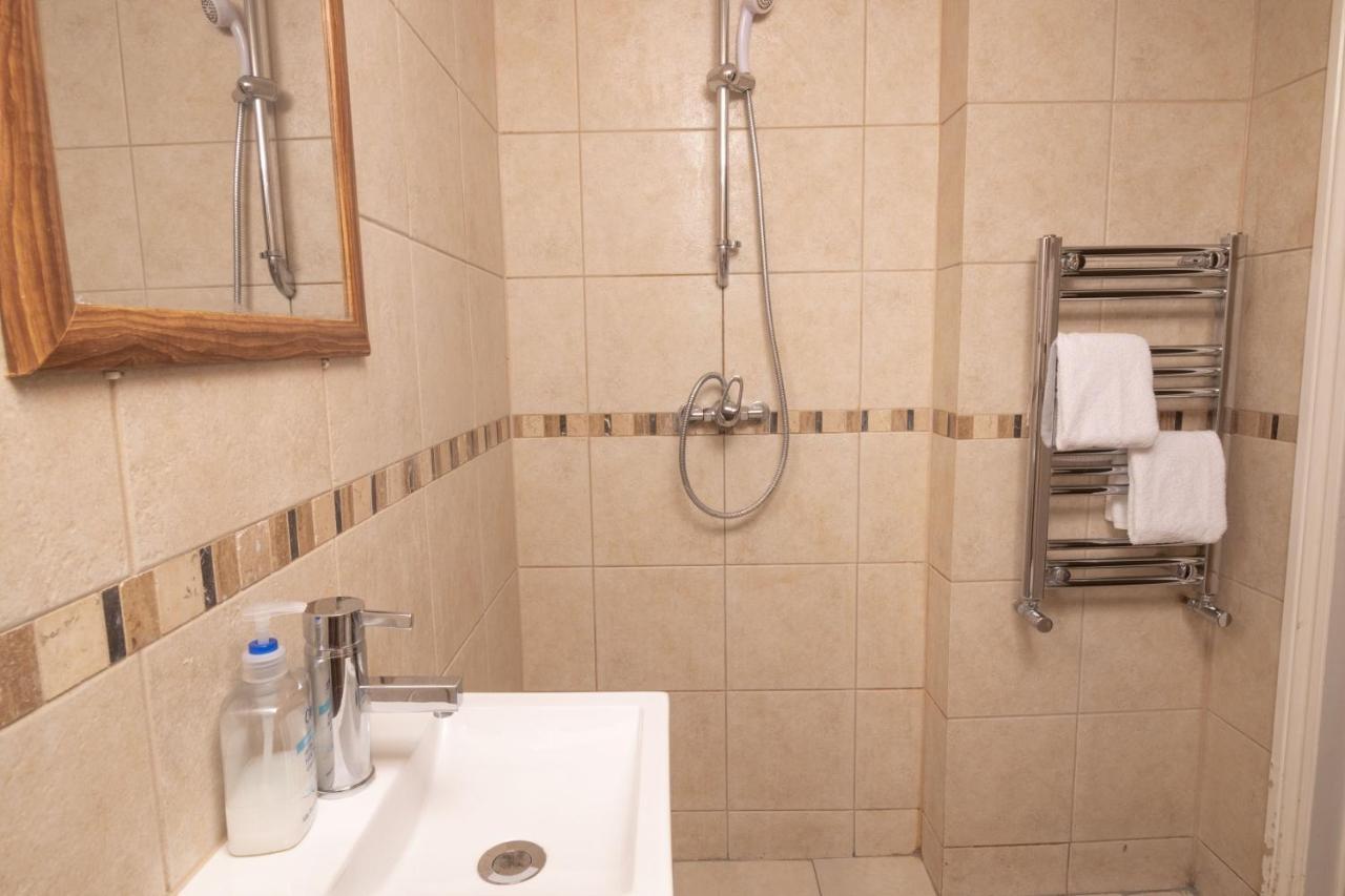 The Angel Place Hideaway - Fair 4Bdr House With Terrace Λονδίνο Εξωτερικό φωτογραφία